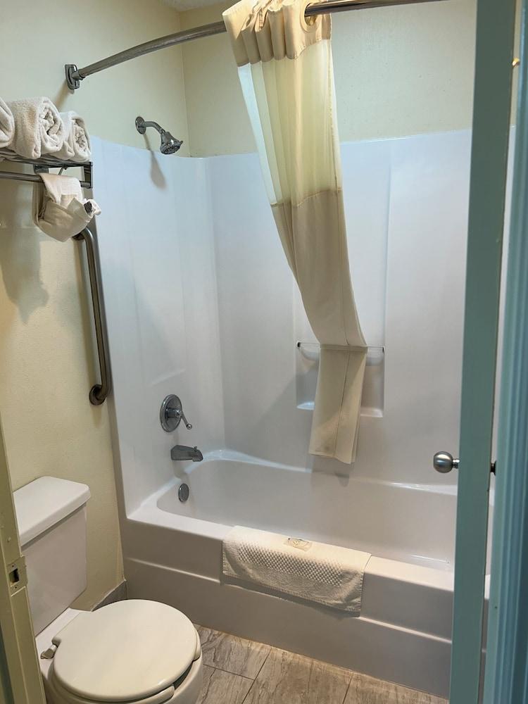 Quality Inn Cordele photo 29