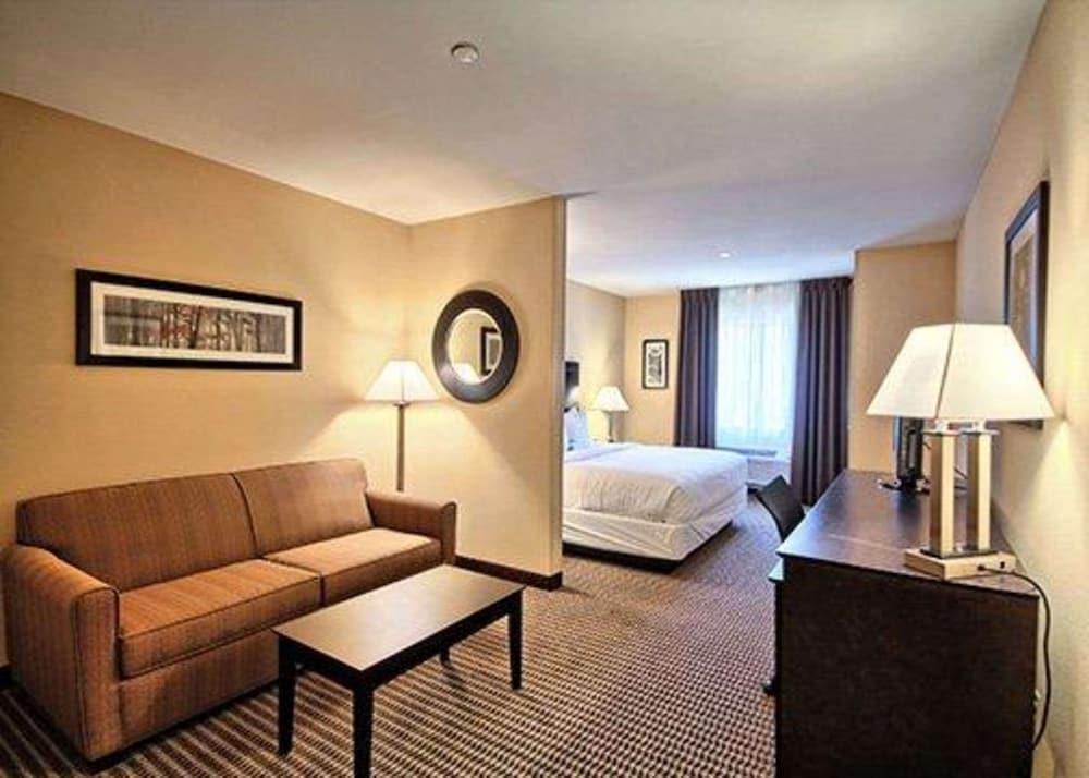 Comfort Suites Lewisburg near University photo 6