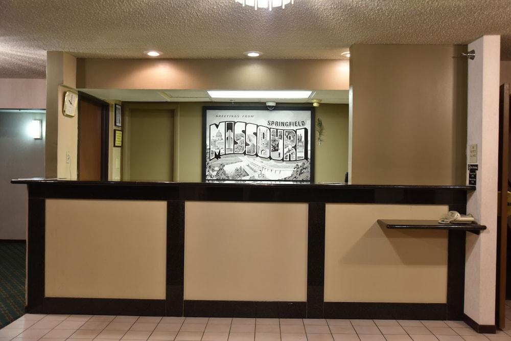 Super 8 by Wyndham Springfield/Battlefield photo 15