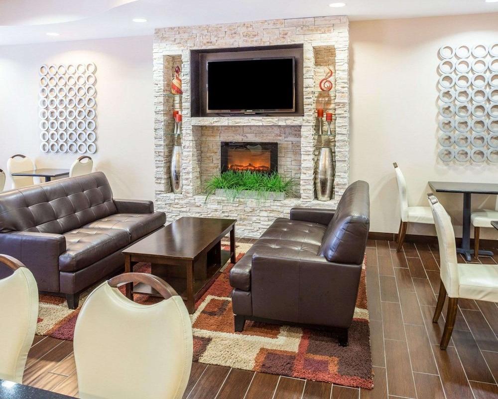 Comfort Suites Mandeville - Covington photo 14