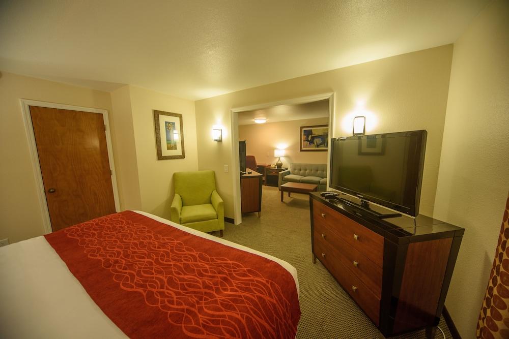 Richland Inn Lawrenceburg photo 9
