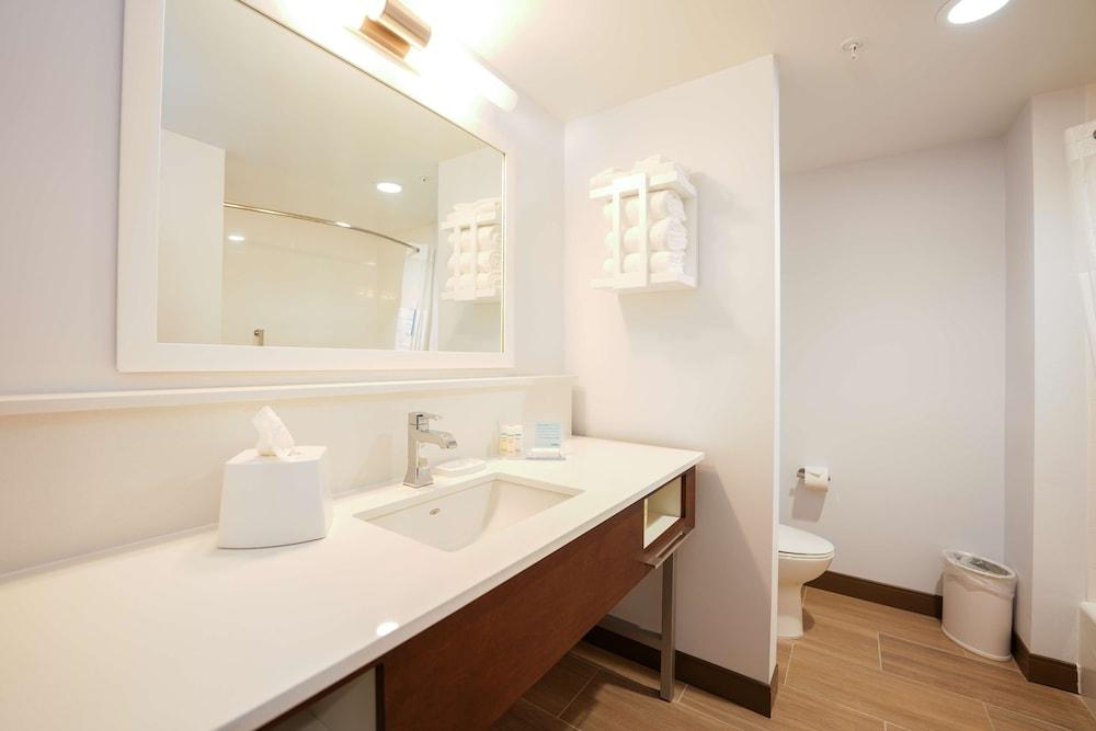 Hampton Inn & Suites Aurora South Denver photo 38