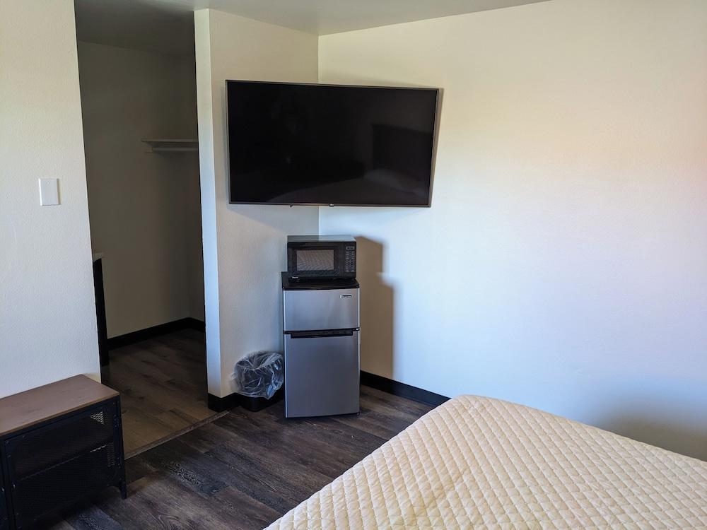 K&E Motor Inn photo 4