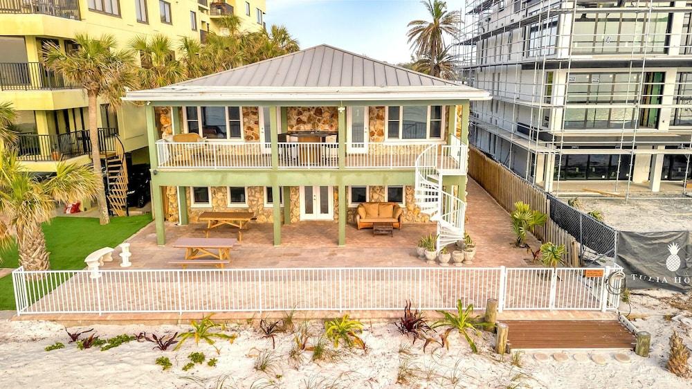 Stones Throw Beachfront Luxury Suites photo 79