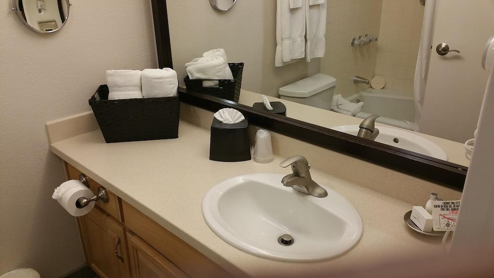 GetAways at Palm Springs Tennis Club photo 48