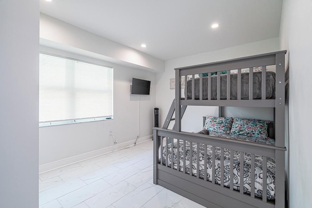 BeachSide 9th Residences photo 1