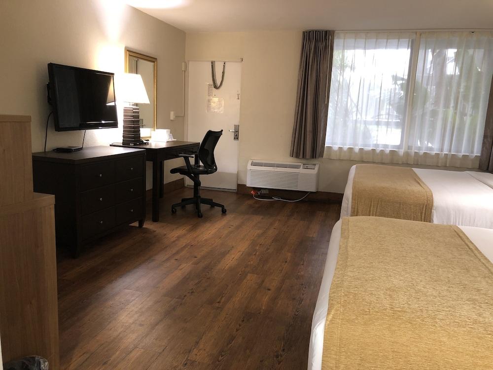 Ocean Reef Hotel photo 15