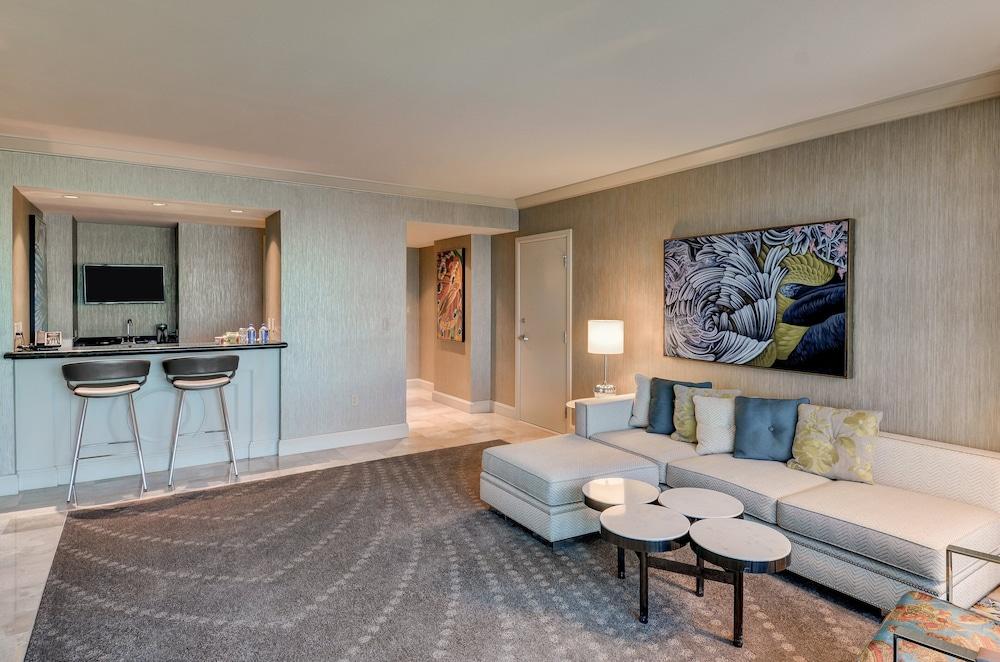 Mandalay Bay Resort And Casino photo 10