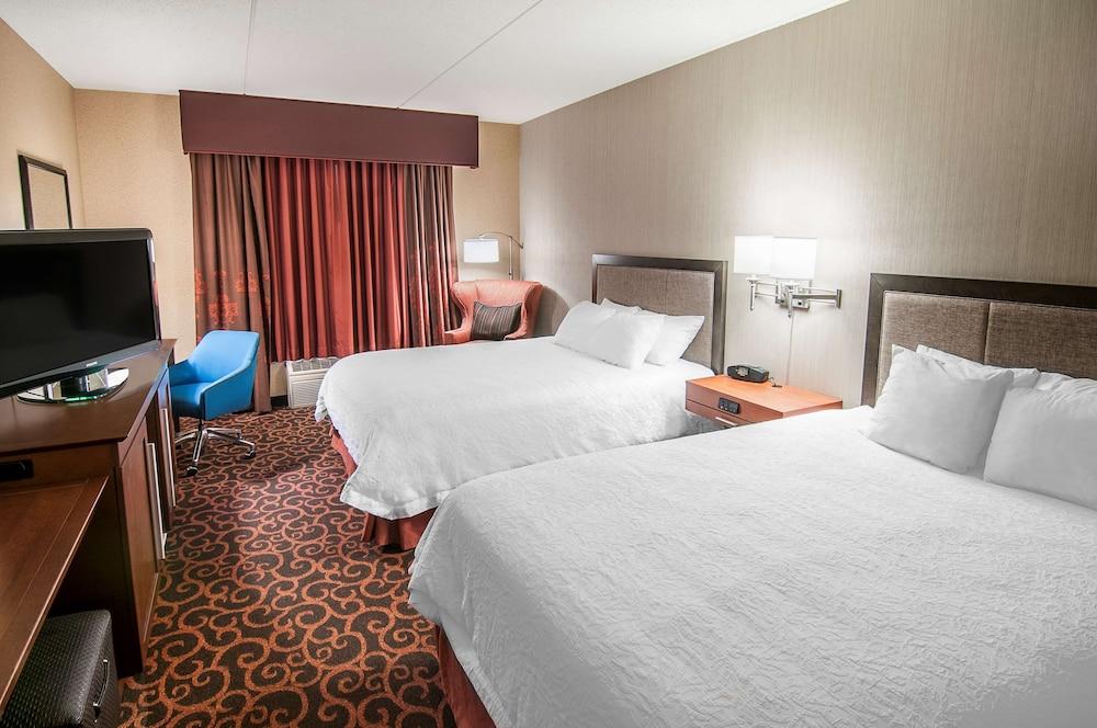 Hampton Inn Deadwood at Tin Lizzie Gaming Resort photo 13