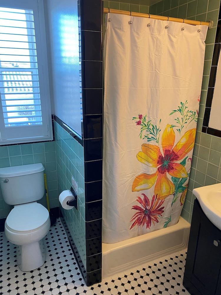 Vineyard Harbor Motel - Private Beach photo 89