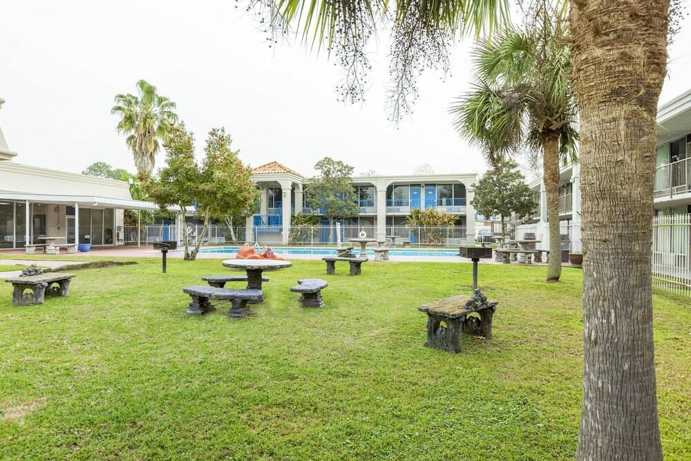 OYO Hotel Baton Rouge - Mead Rd Louisiana photo 8