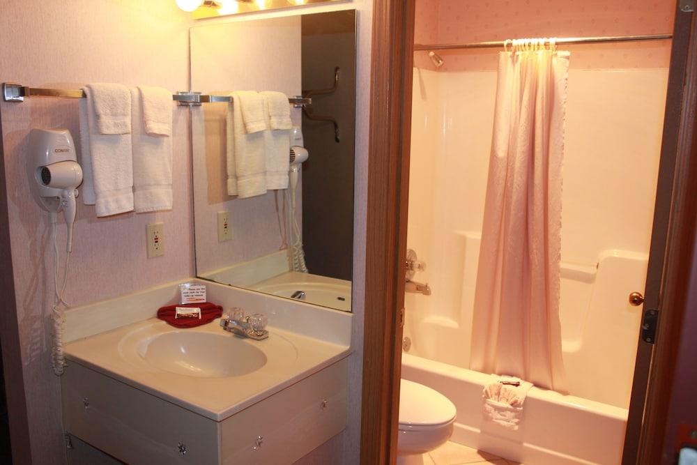 Ozark Valley Inn photo 26