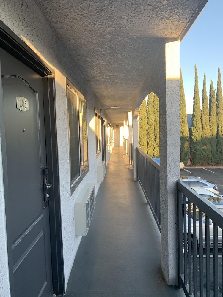 Budget Motel photo 32