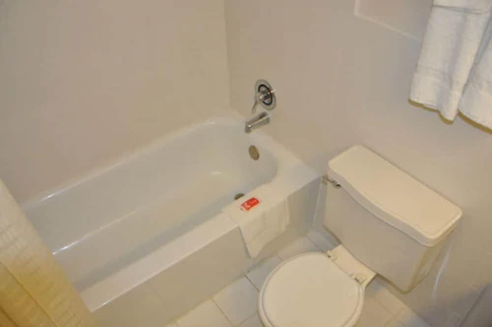 Airport Inn Flint photo 3