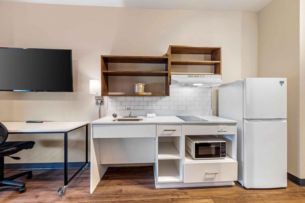 Extended Stay America Premier Suites - Temple photo 16