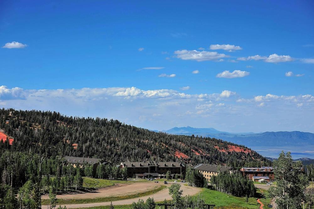 Hilton Vacation Club Cedar Breaks Brian Head photo 14