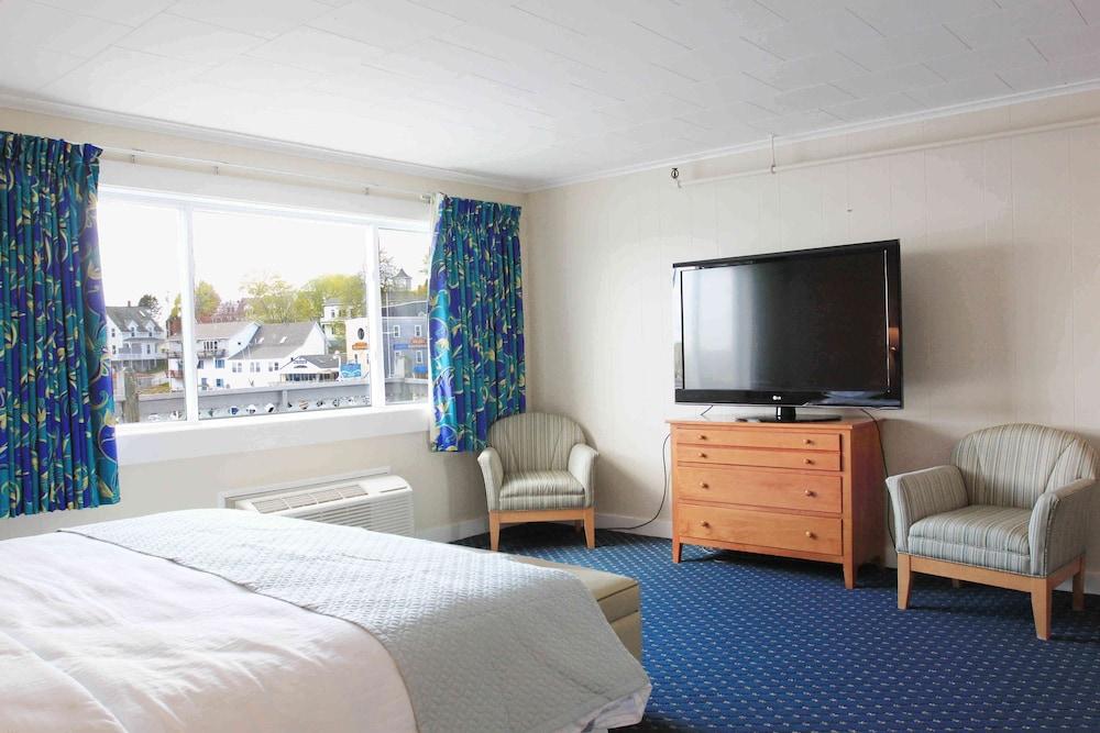 Fishermans Wharf Inn photo 83