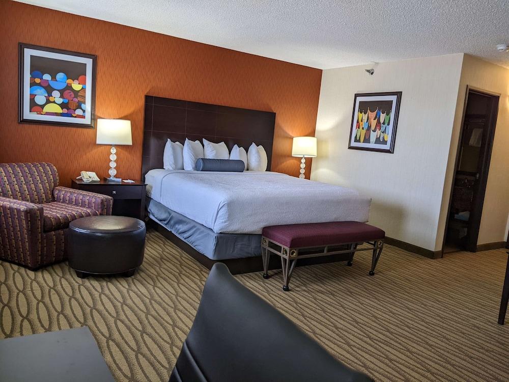 Spark by Hilton Eden Prairie photo 24