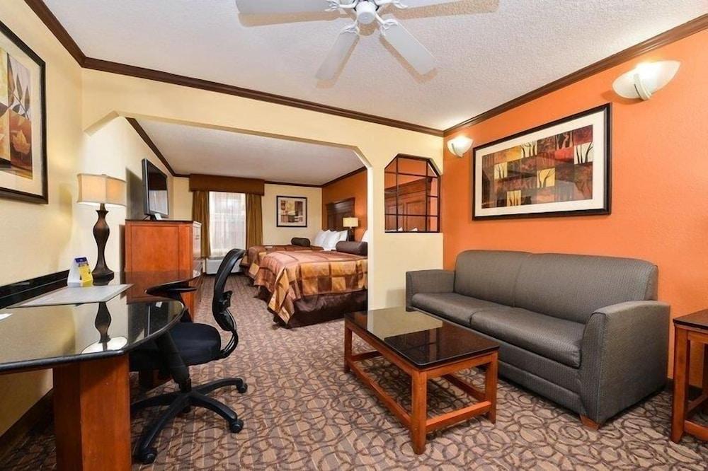 Best Western Plus Midwest Inn & Suites photo 12
