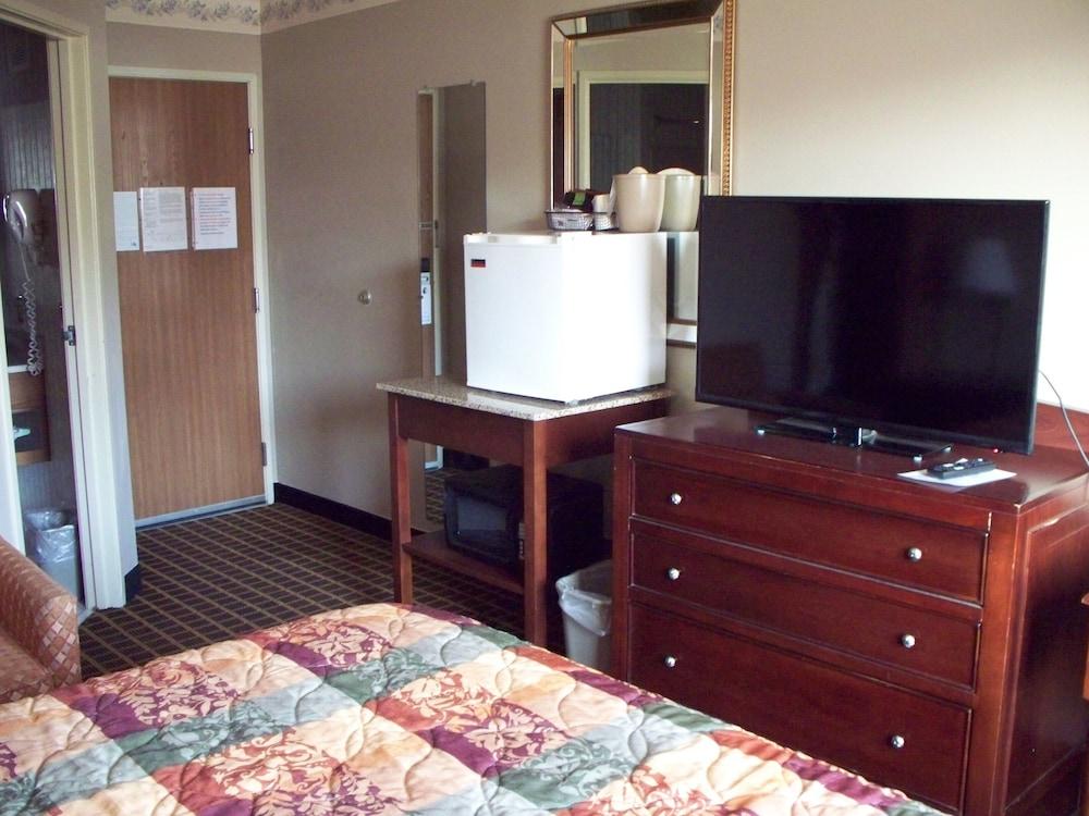 Country Inn Deerwood photo 14