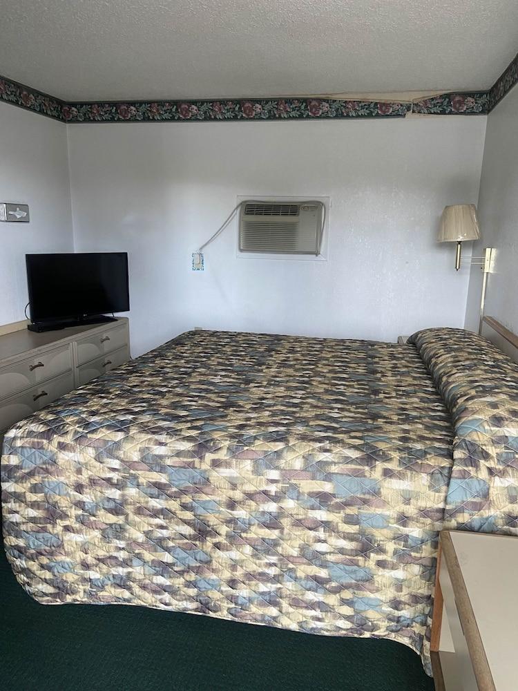 Sundown Inn photo 4