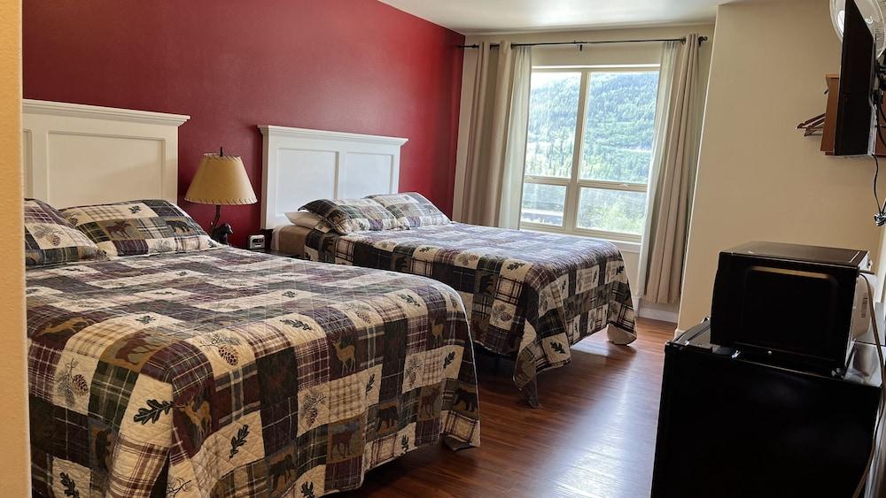 Denali Rainbow Village RV Park and Motel photo 62