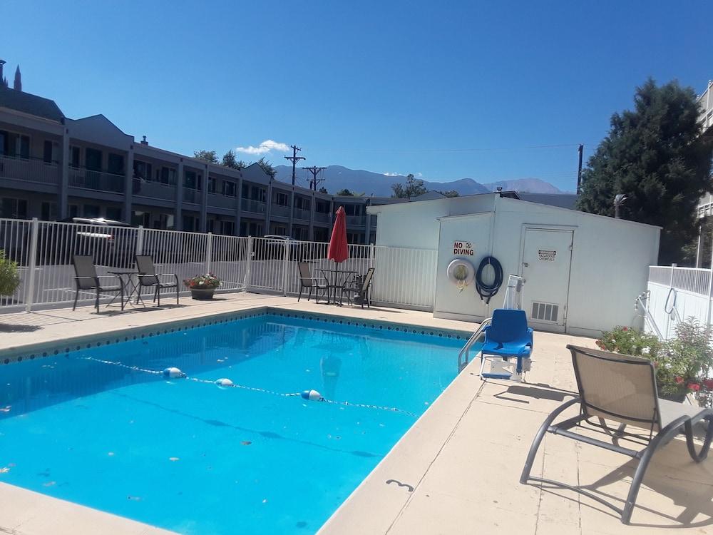 Econo Lodge Colorado Springs Downtown photo 24