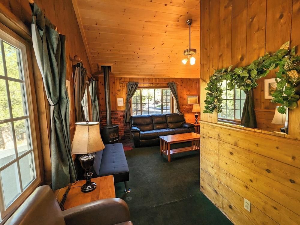 Bluebird Cottage Inn photo 10