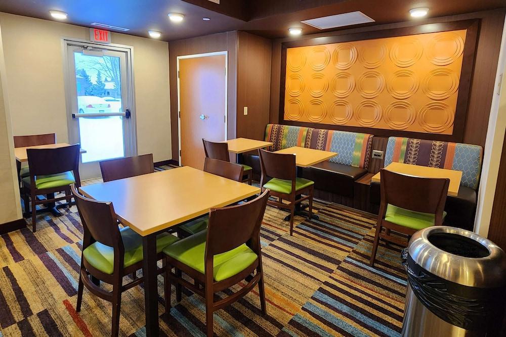 AmericInn by Wyndham St. Cloud MN Shopping Area photo 29