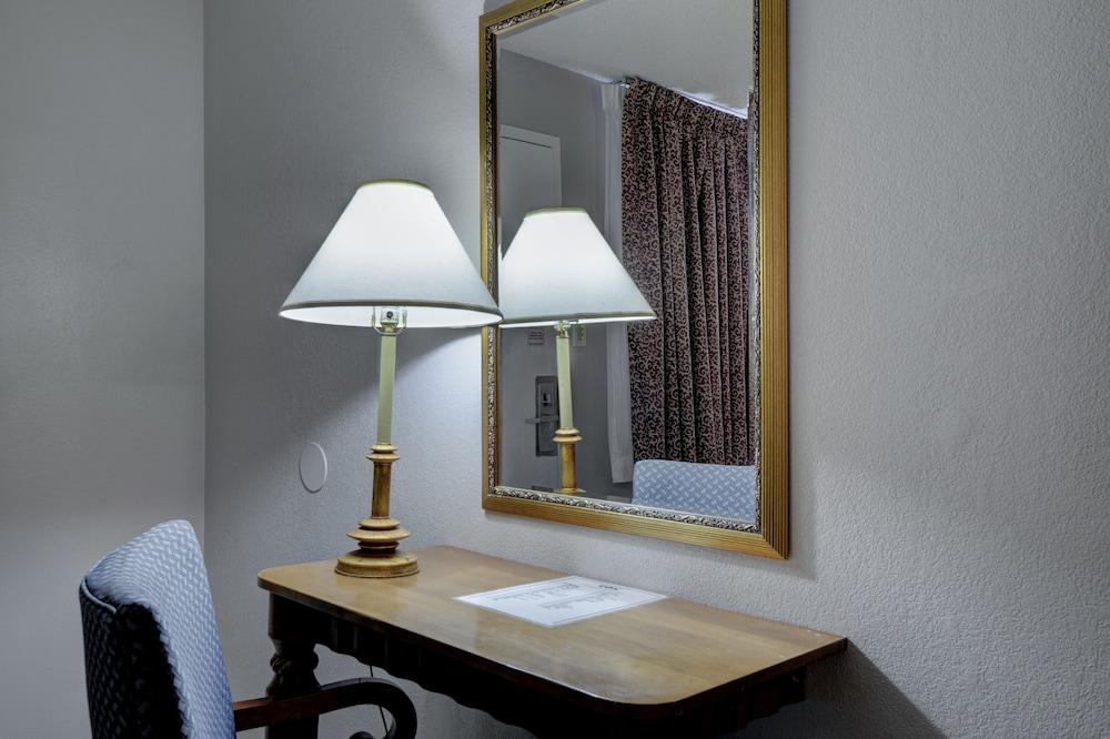 Aviation Inn photo 7