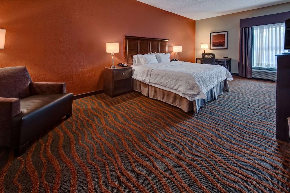 Hampton Inn by Hilton Clarksville photo 17