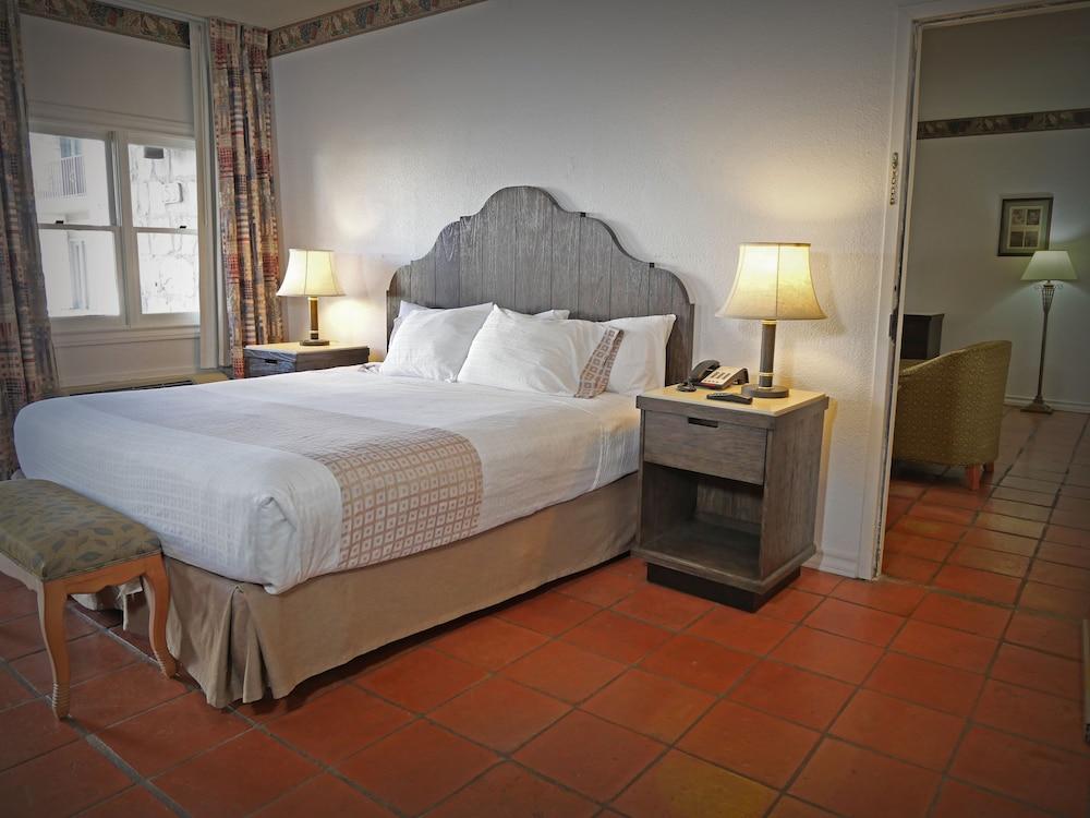 Y O Ranch Hotel photo 7