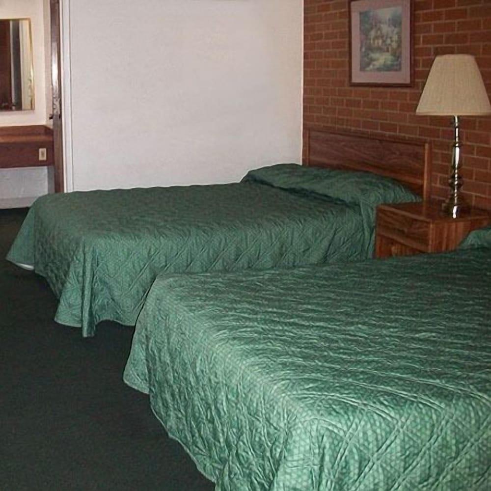 Provo Travelers Inn photo 3
