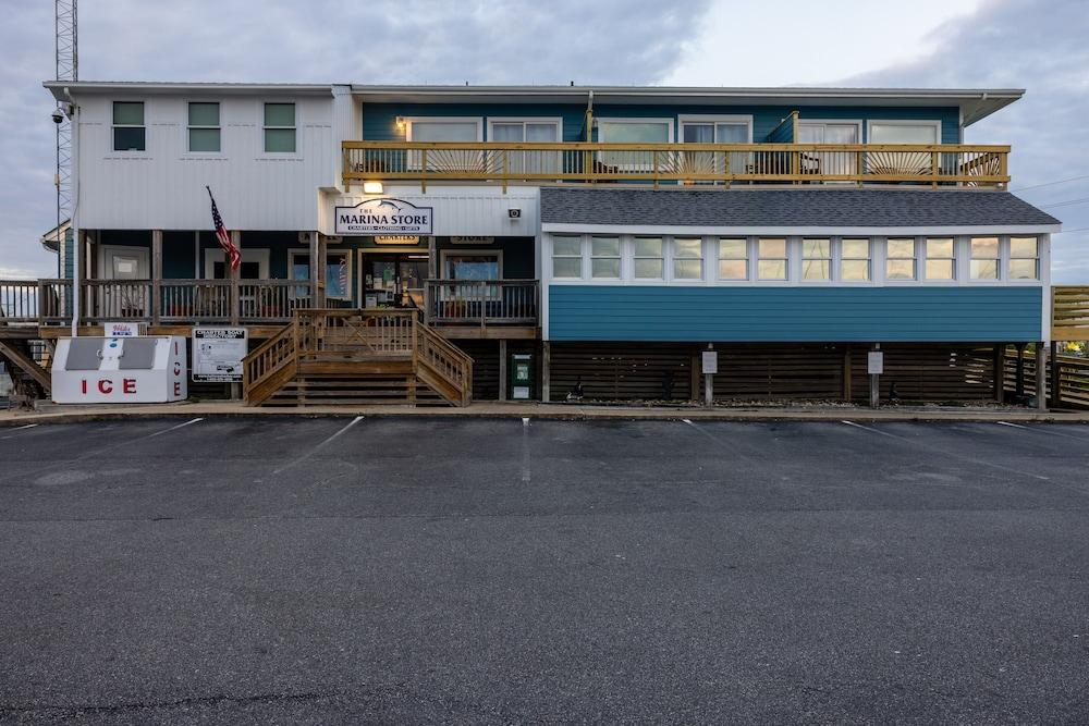 Hatteras Harbor Marina photo 1