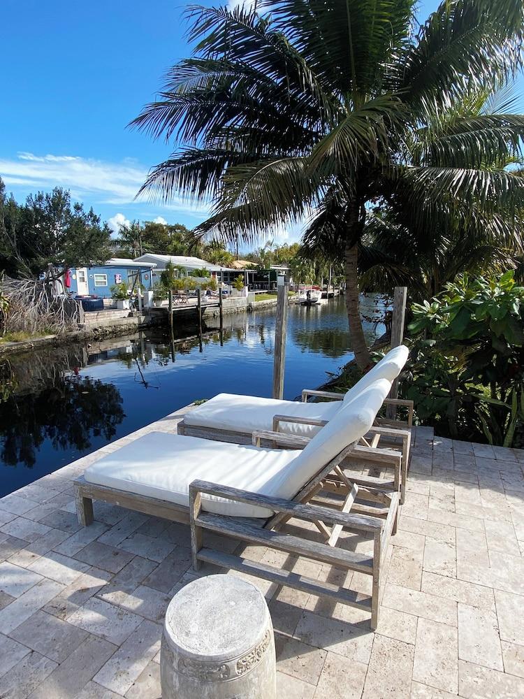 Tarpon Harbor Vacation Rentals photo 3