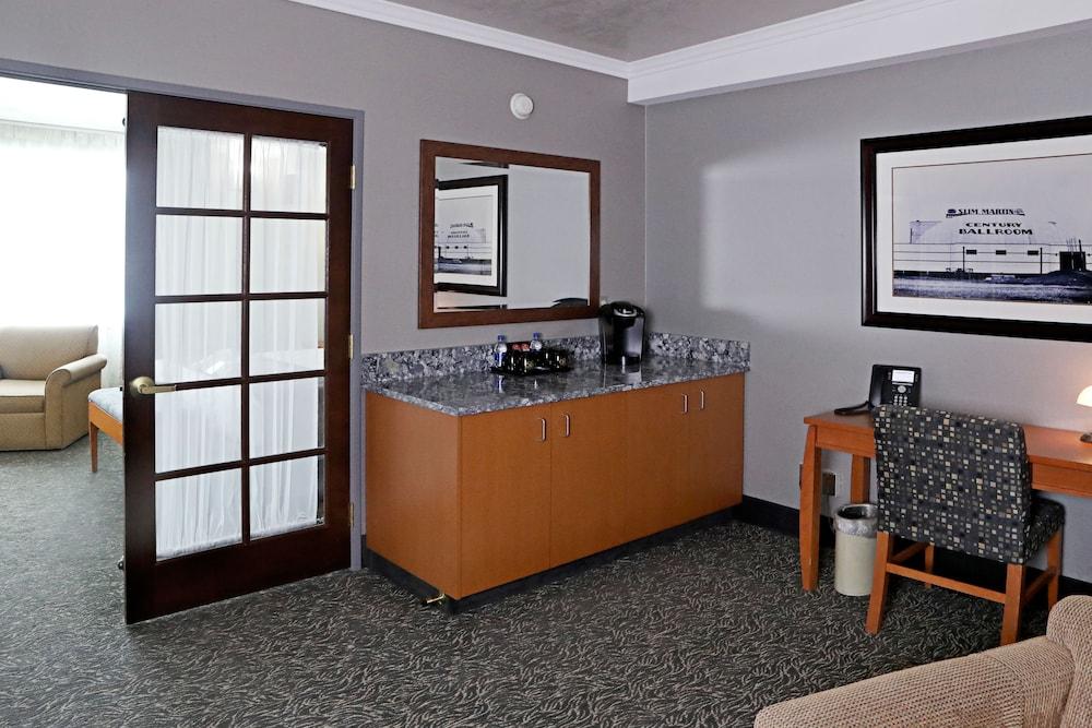 Emerald Queen Hotel & Casino - Fife photo 17