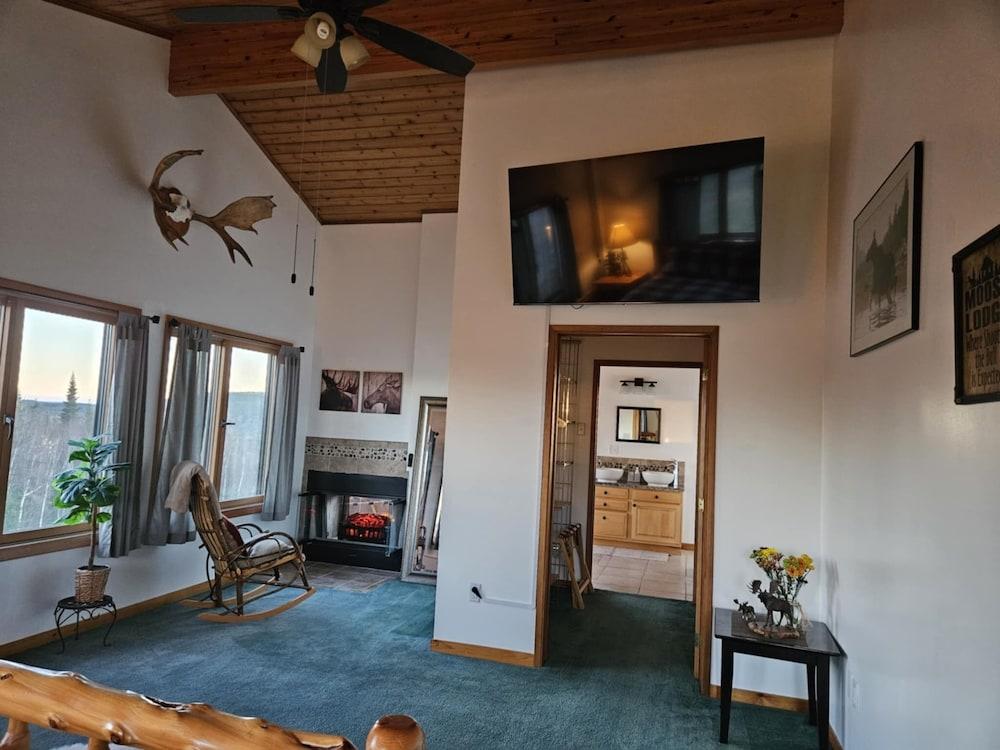 Bear Mountain Lodge photo 8