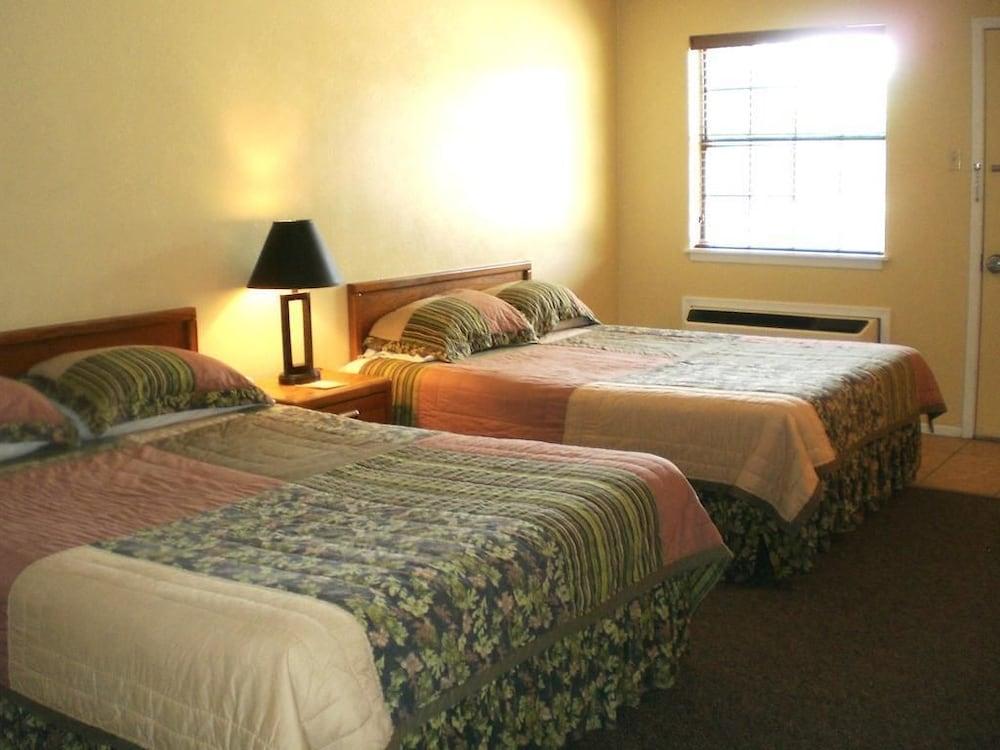 Lake Fork Marina & Motel photo 13