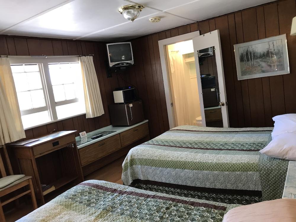 Chamber Lane Motel photo 55