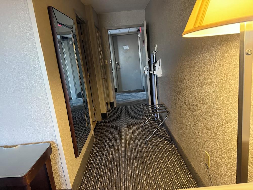 Sonesta Essential Rapid City photo 28