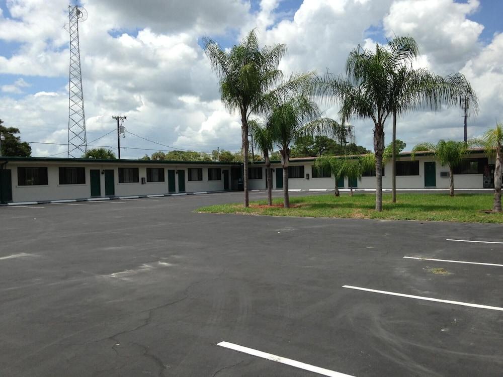 Economy Inn photo 5