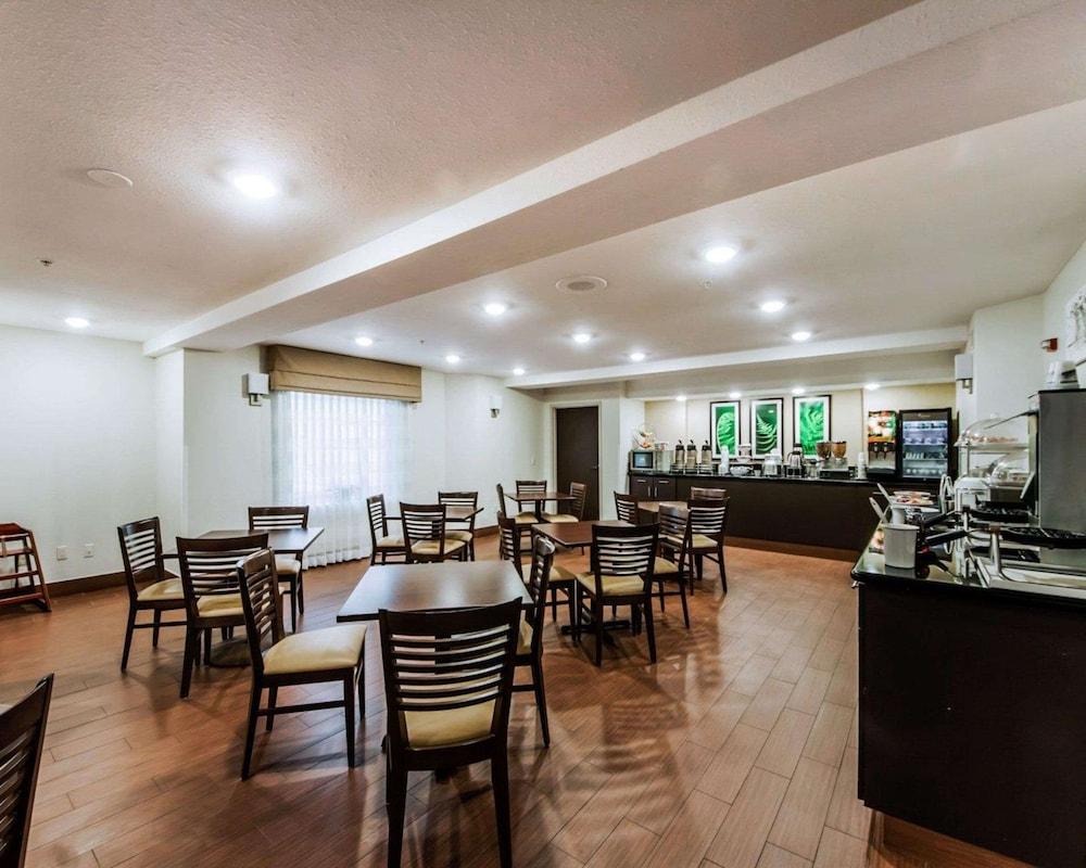 Sleep Inn & Suites Guthrie - Edmond North photo 40