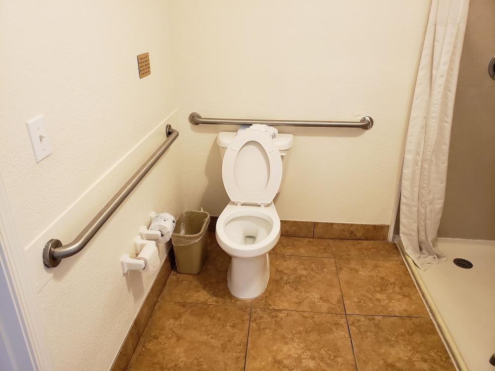 Oceanfront Inn and Suites photo 3