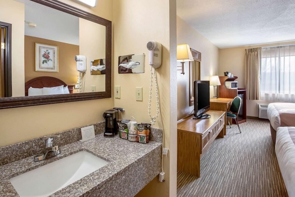 Quality Inn - Storm Lake photo 33