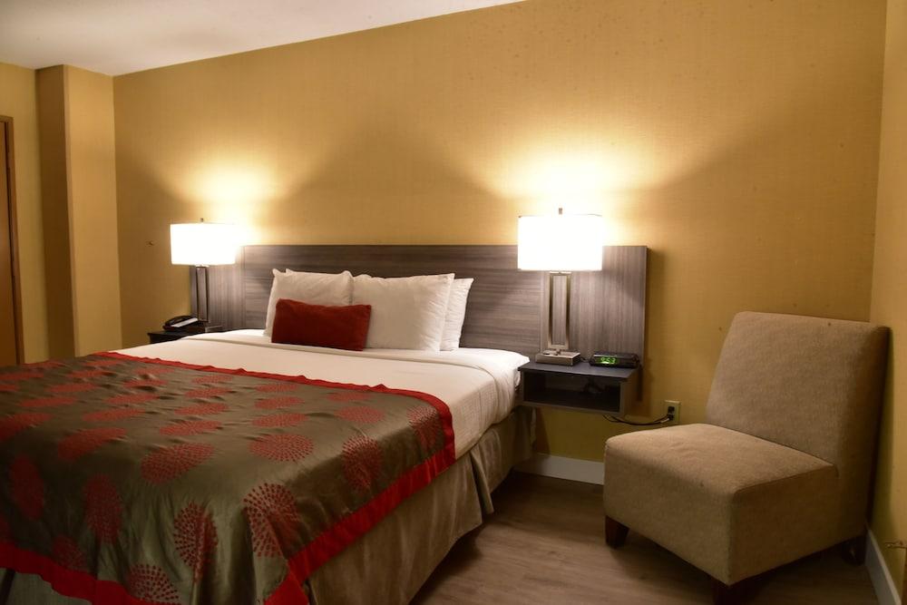 Ramada by Wyndham San Diego National City photo 17