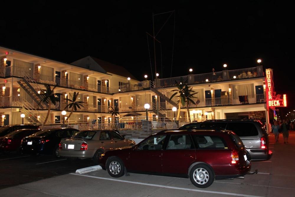 Quarterdeck Motel photo 9