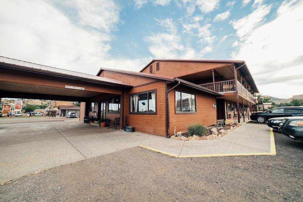 Red Ledges Inn photo 35