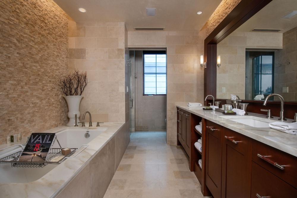 Solaris Residences photo 79