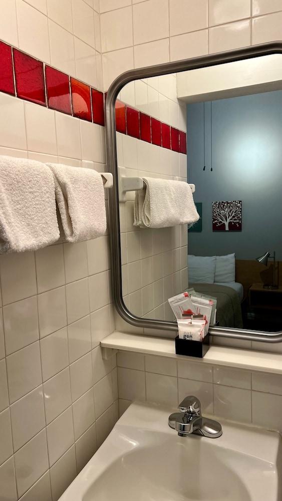 Touchstone Hotel - City Center photo 26