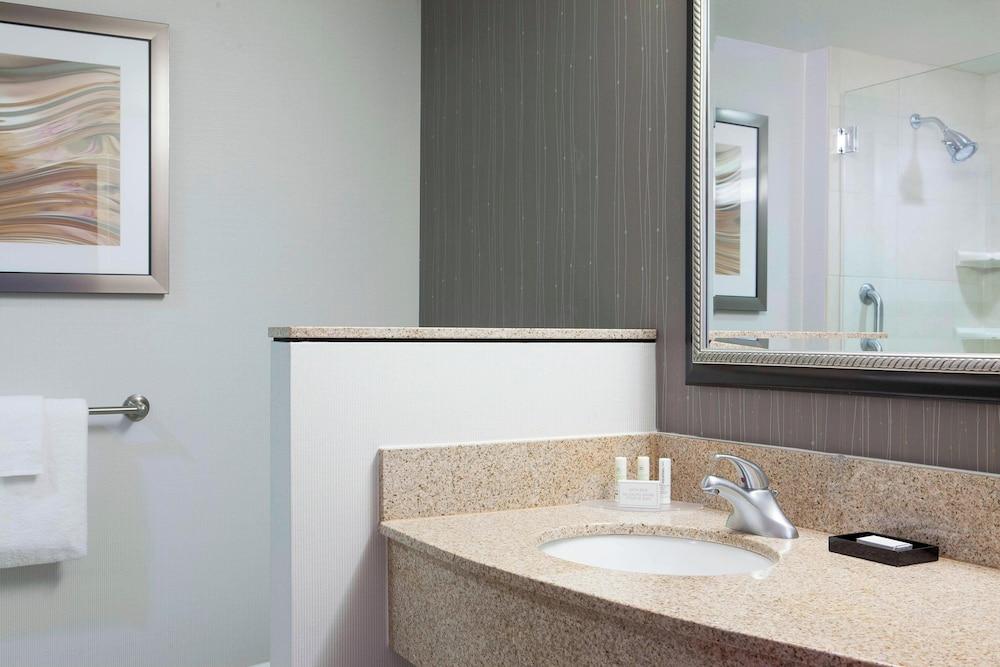 Courtyard Marriott Ankeny photo 23